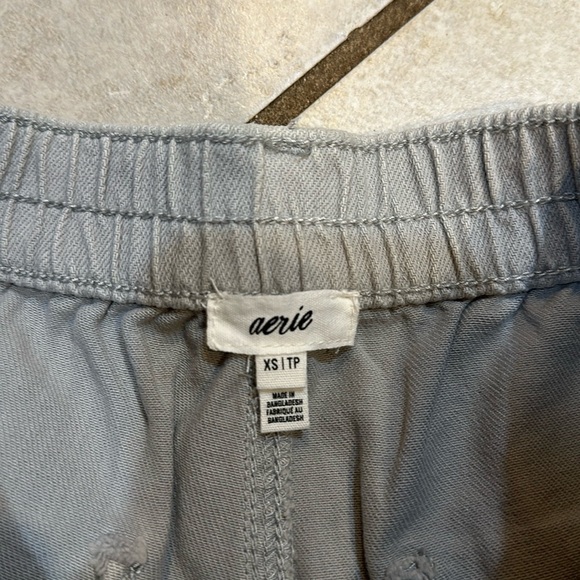 Aerie Daydream Gray Destroyed Pull On Denim Shorts XS - Picture 2 of 6